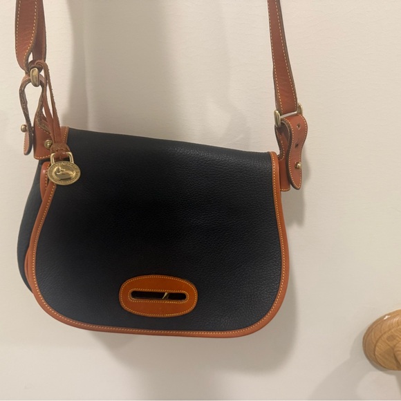 Dooney & Bourke Black and Tan Crossbody Bag - Picture 4 of 6
